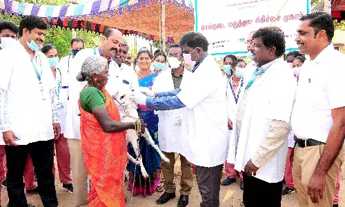 தூசூரில் இலவச கால்நடை மருத்துவ முகாம்; 463 கால்நடைகளுக்கு சிகிச்சை