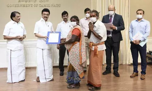 ஆதிதிராவிடர் , பழங்குடியின மக்களுக்கு இலவச பட்டா: முதலமைச்சர் வழங்கினார்