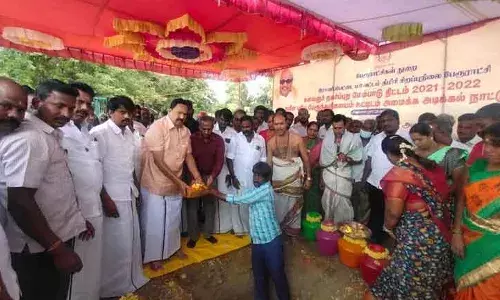 திமிரியில் புதிய பேருந்து நிலையம்: அமைச்சர் அடிக்கல் நாட்டினார் திமிரியில் புதிய பேருந்து நிலையம்: அமைச்சர் அடிக்கல் நாட்டினார்