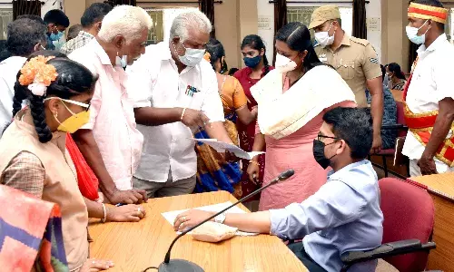 நாமக்கல் மாவட்டத்தில் 90 மாற்றுத்திறனாளிகளுக்கு மாதாந்திர உதவித்தொகை