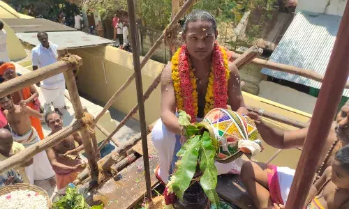 ஆடுதுறை விஸ்வநாத சுவாமி கோவில் கும்பாபிஷேகம் கோலாகலம்