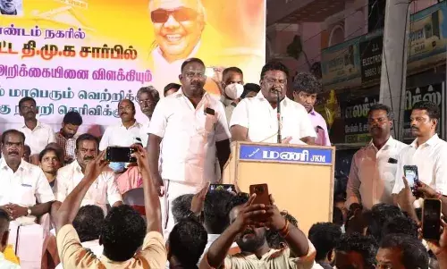 தமிழகம் பெண்கல்வியில் சிறந்து விளங்குவதால் அனைத்து மாநில முதல்வர்கள் பாராட்டு