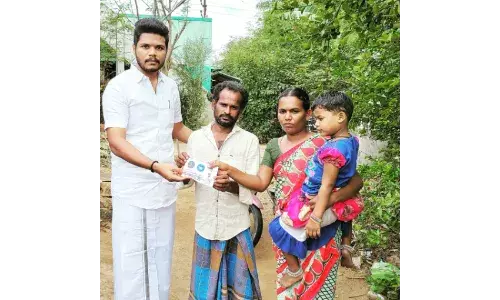 குண்டடிபட்டு இறந்த சிறுவன் குடும்பத்திற்கு விஜய் மக்கள் இயக்கம் நிதி உதவி