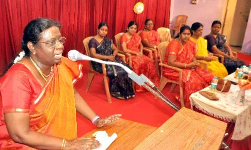 நாமக்கல் அரசு மகளிர் கல்லூரியில் இயற்பியல் கருத்தரங்கம்