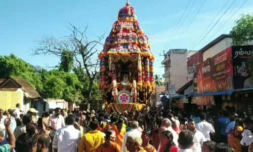 குட்டி குருவாயூரில் தேரோட்டம் - ஆயிரக்கணக்கான பக்தர்கள் தரிசனம்
