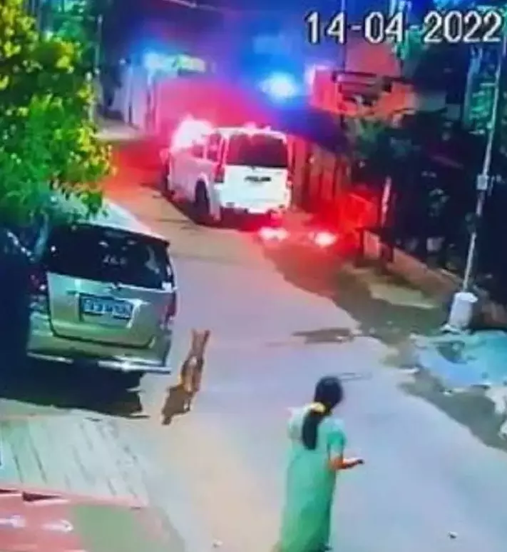 மனைவி தொல்லை தனது காருக்கு தானே தீ வைத்த பாஜக நிர்வாகி கைது மனைவி தொல்லை தனது காருக்கு தானே தீ வைத்த பாஜக நிர்வாகி கைது