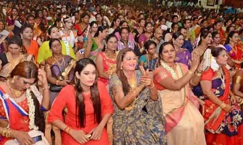 மிஸ் கூவாகம் 2022 அழகிப்போட்டி: குலுங்கிய விழுப்புரம் நகரம்