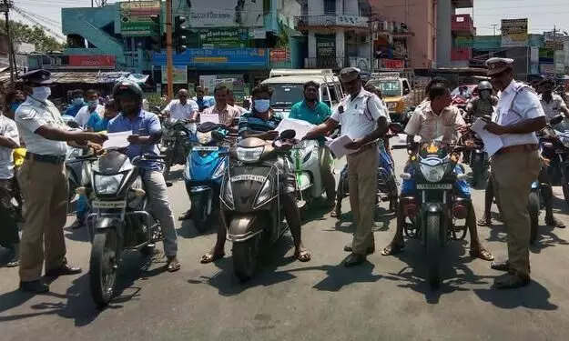அந்தியூரில் சாலை பாதுகாப்பு வார விழா அந்தியூரில் சாலை பாதுகாப்பு வார விழா