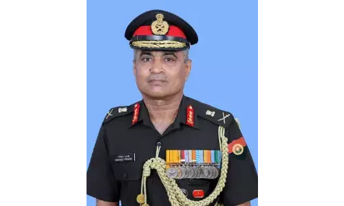 இந்திய ராணுவத்தின் தலைமைத் தளபதியாக லெஃப்டினண்ட் ஜென்ரல் மனோஜ் பாண்டே நியமனம் இந்திய ராணுவத்தின் தலைமைத் தளபதியாக லெஃப்டினண்ட் ஜென்ரல் மனோஜ் பாண்டே நியமனம்