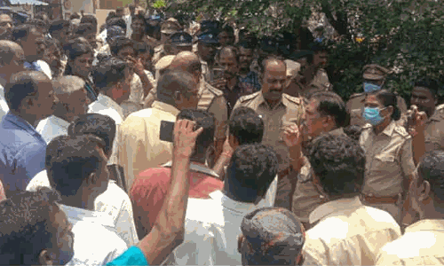 செய்யாறில் ஆக்கிரமிப்புகளை அகற்ற வந்ததால் பொதுமக்கள்  போராட்டம்