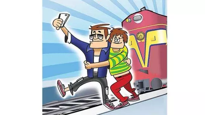 ரயில் படிக்கட்டில் பயணம் செய்தால் ரூ500 அபராதம் அல்லது 3 மாதங்கள் சிறை ரயில் படிக்கட்டில் பயணம் செய்தால் ரூ500 அபராதம் அல்லது 3 மாதங்கள் சிறை