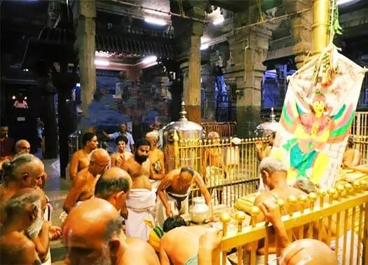 ஸ்ரீரங்கம் ரங்கநாதர் கோவில் சித்திரை தேர் திருவிழா கொடியேற்றம் ஸ்ரீரங்கம் ரங்கநாதர் கோவில் சித்திரை தேர் திருவிழா கொடியேற்றம்