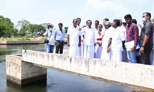 கீழ்பவானி திட்ட வாய்க்காலில் புனரமைப்பு பணிகளை அமைச்சர் நேரில் ஆய்வு