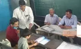 உடுமலையில் கற்றல் மற்றும் கற்பித்தல் பணிகள் குறித்து ஆய்வு
