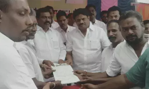 திமுக கழக உள்கட்சி தேர்தல்: தேர்தல் பொறுப்பாளர்களிடம் விருப்ப மனு தாக்கல்