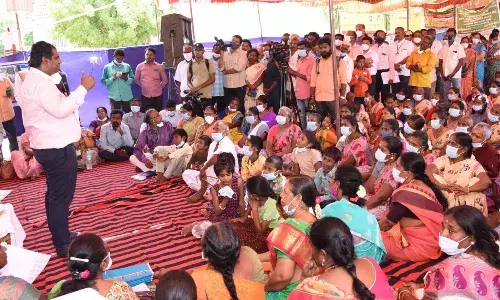 மதுரை அருகே சிறந்த ஊராட்சிக்கு விருது