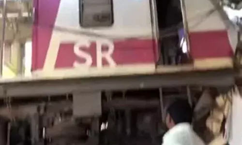 சென்னையில் மின்சார ரயில் கட்டுப்பாட்டை இழந்து விபத்து