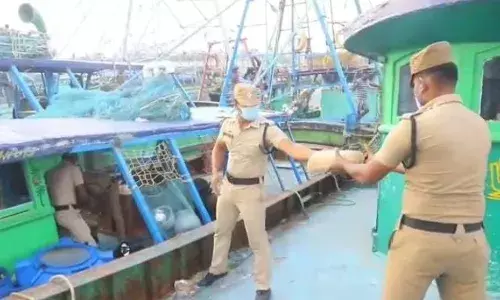 நாகையில் கஞ்சா கடத்தல் கும்பலோடு போலீஸ் அதிகாரிக்கு தொடர்பு