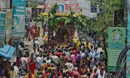 திருச்சி வாணப்பட்டரை தெரு மாரியம்மன் கோவில் சித்திரை தேரோட்டம்