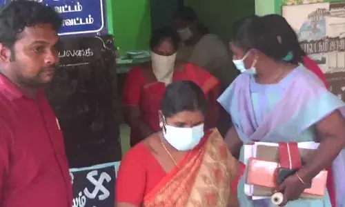 லஞ்சம் வாங்கிய திருவஞ்சேரி கிராம நிர்வாக அலுவலர், உதவியாளர் கைது