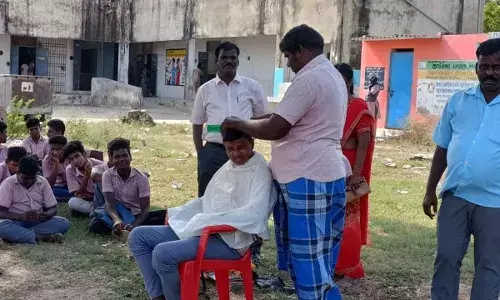 மாணவர்களை திருத்த அவர்கள் முடியை திருத்தி தலைமை ஆசிரியர் அதிரடி