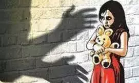 மாணவியை பாலியல் பலாத்காரம் செய்த 2 பேர் போக்சோவில் கைது