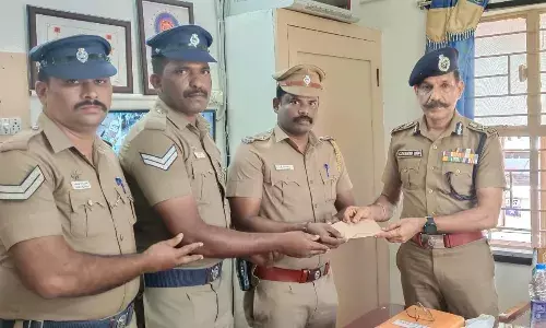தேனியில் சுத்தமான போலீஸ் ஸ்டேஷன்: பரிசு கொடுத்து அசத்திய டிஜிபி தேனியில் சுத்தமான போலீஸ் ஸ்டேஷன்: பரிசு கொடுத்து அசத்திய டிஜிபி