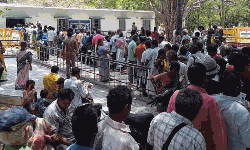 பார்வையற்றோர், காது கேளாதோருக்கு ஸ்மார்ட் செல்போன் வழங்குவதற்காக நேர்காணல் பார்வையற்றோர், காது கேளாதோருக்கு ஸ்மார்ட் செல்போன் வழங்குவதற்காக நேர்காணல்