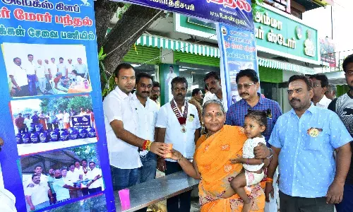 குமாரபாளையத்தில் நீர்மோர் பந்தல் திறப்பு குமாரபாளையத்தில் நீர்மோர் பந்தல் திறப்பு