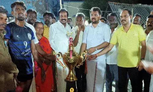 தொழிலாளர் தினத்தை முன்னிட்டு திமுக சார்பில் மின்னொளி கபடி போட்டி
