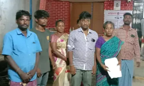 கந்து வட்டி கும்பல் மீது பள்ளிபாளையம் போலீசில் பெண் புகார்