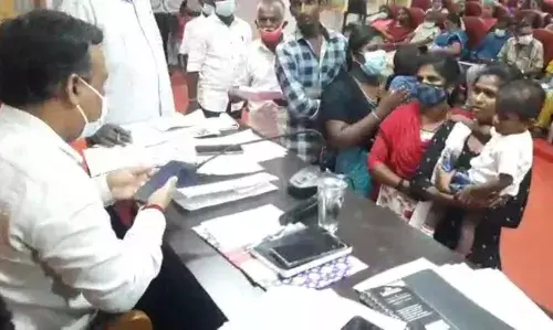 தனி ரேஷன் கார்டு,  தனி வீடு வழங்க மண்டபம் முகாம் அகதிகள் கோரிக்கை