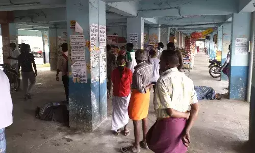 குமட்டல் வரும் குமாரபாளையம் பஸ் ஸ்டாண்ட்- நடவடிக்கை எடுக்கப்படுமா? குமட்டல் வரும் குமாரபாளையம் பஸ் ஸ்டாண்ட்- நடவடிக்கை எடுக்கப்படுமா?