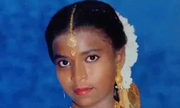 இன்று தேர்வு தொடக்கம்: திருவள்ளூரில் பிளஸ்-2 மாணவி தூக்கிட்டு தற்கொலை இன்று தேர்வு தொடக்கம்: திருவள்ளூரில் பிளஸ்-2 மாணவி தூக்கிட்டு தற்கொலை