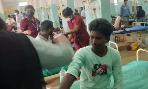 தஞ்சையில் ஷவர்மா சாப்பிட்ட 3 மாணவர்களுக்கு வாந்தி, மயக்கம் தஞ்சையில் ஷவர்மா சாப்பிட்ட 3 மாணவர்களுக்கு வாந்தி, மயக்கம்