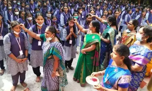 திருவண்ணாமலை: தொடங்கியது 10ம் வகுப்பு பொதுத்தேர்வு திருவண்ணாமலை: தொடங்கியது 10ம் வகுப்பு பொதுத்தேர்வு