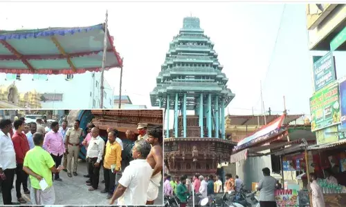 திருவள்ளூர் வீரராகவ பெருமாள் தேரினை அதிகாரிகள் ஆய்வு செய்தனர்