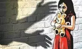 மாணவிக்கு பாலியல் பலாத்காரம்: மாணவர் மீது போக்சோ சட்டத்தில் வழக்குப் பதிவு
