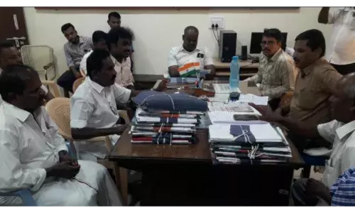 கேரளாவிற்கு கனிம வளங்கள் கடத்தப்படுவதற்கு எதிர்ப்பு தெரிவித்து மே.16ல் ஆர்ப்பாட்டம் கேரளாவிற்கு கனிம வளங்கள் கடத்தப்படுவதற்கு எதிர்ப்பு தெரிவித்து மே.16ல் ஆர்ப்பாட்டம்