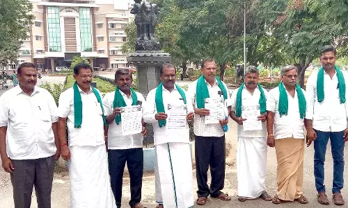 மோகனூர் - நெரூர் காவிரி தடுப்பணை திட்டத்தை  நிறைவேற்ற கலெக்டரிடம் கோரிக்கை