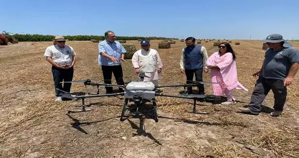 இஸ்ரேலில் உள்ள விவசாய ஆராய்ச்சி நிறுவனத்தை பார்வையிட்டது இந்தியக் குழு இஸ்ரேலில் உள்ள விவசாய ஆராய்ச்சி நிறுவனத்தை பார்வையிட்டது இந்தியக் குழு