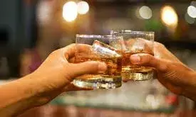 குடிமகன்களுக்கு ஹெல்த் சைடிஸ்: லாபத்தை அள்ளிக் குவிக்கும் சிறு வியாபாரிகள் குடிமகன்களுக்கு ஹெல்த் சைடிஸ்: லாபத்தை அள்ளிக் குவிக்கும் சிறு வியாபாரிகள்
