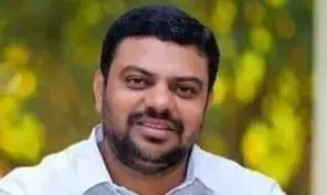 இலங்கை சிறையில் உள்ள மீனவர்களை விடுவிக்க எஸ்.டி.பி.ஐ. கட்சி கோரிக்கை இலங்கை சிறையில் உள்ள மீனவர்களை விடுவிக்க எஸ்.டி.பி.ஐ. கட்சி கோரிக்கை