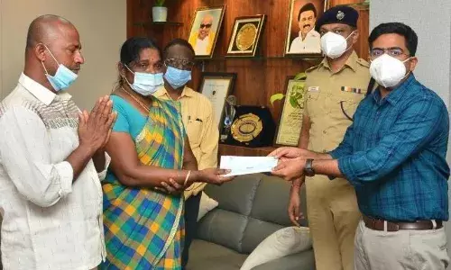 பள்ளக்கால் புதுக்குடியில் உயிரிழந்த மாணவரின் பெற்றோருக்கு ரூ.10 லட்சம் நிதியுதவி