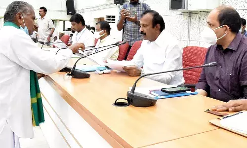 ஈராேடு கீழ்பவானி வாய்க்கால் புனரமைப்பு குறித்து விவசாயிகளுடன் கருத்து கேட்பு
