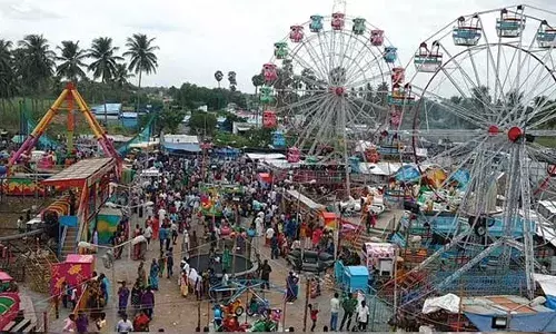 குடியாத்தம் கெங்கை அம்மன் கோவில் திருவிழாவில் கடைகள் வைக்க அனுமதி
