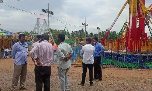 வீரபாண்டியில் தொடரும் மின்அபாயம்:  கலெக்டர் அமைத்த ஆய்வுக்குழு அதிருப்தி