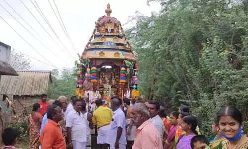 வரதராஜ பெருமாள் கோவில் தேர்த் திருவிழா: ஏராளமான பக்தர்கள் சாமி தரிசனம்