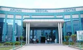அருணை மருத்துவமனையில் முதியவருக்கு அதிநவீன மூட்டு மாற்று அறுவை சிகிச்சை
