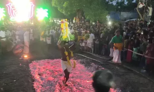 ஜெயங்கொண்டம் அருகே திரவுபதி அம்மன் கோவில் தீமிதி திருவிழா